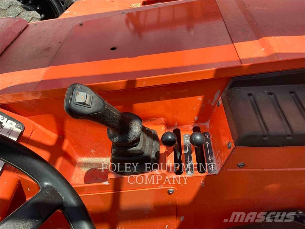 SkyTrak 8042O Telescopic handlers