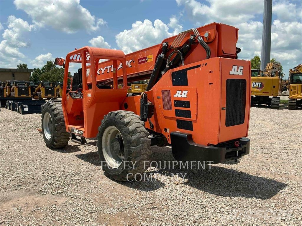 SkyTrak 8042O Telescopic handlers
