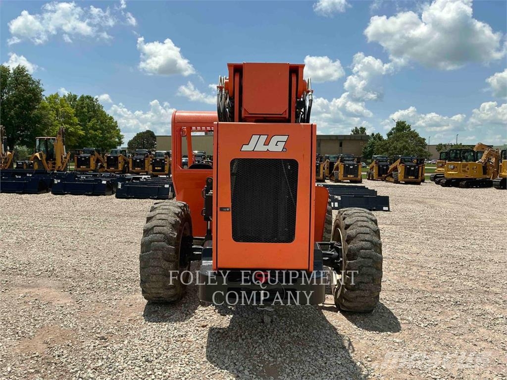 SkyTrak 8042O Telescopic handlers