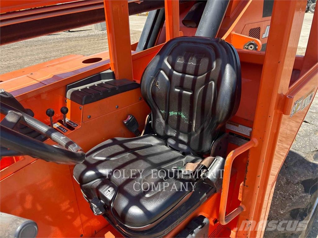 SkyTrak 8042O Telescopic handlers