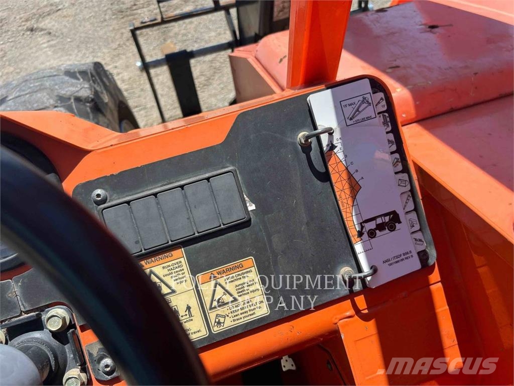 SkyTrak 8042O Telescopic handlers