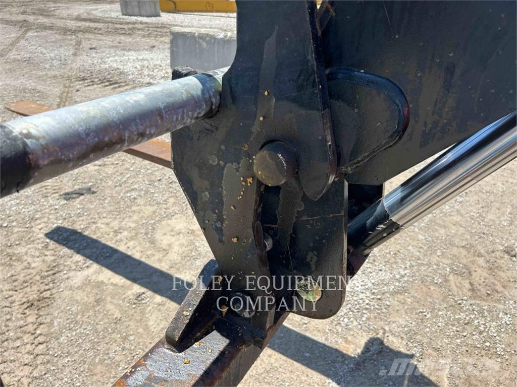 SkyTrak 8042O Telescopic handlers