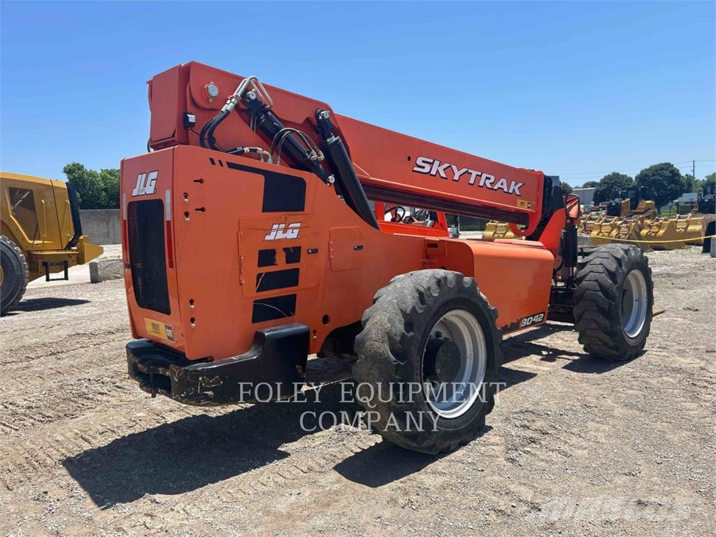 SkyTrak 8042O Telescopic handlers