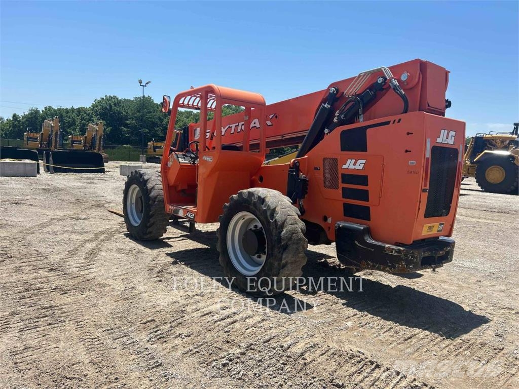 SkyTrak 8042O Telescopic handlers