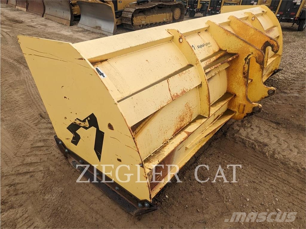 SnowWolf 910-918, SNOW PUSHER, 144 Hómarók