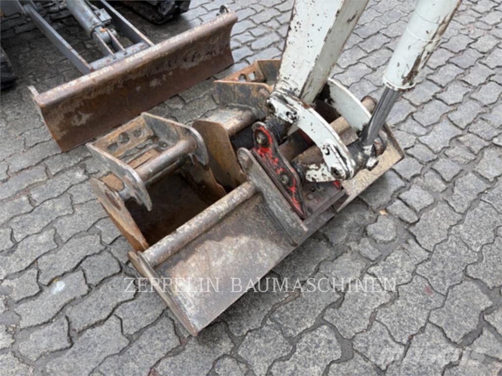 Takeuchi TB016 Bagri goseničarji