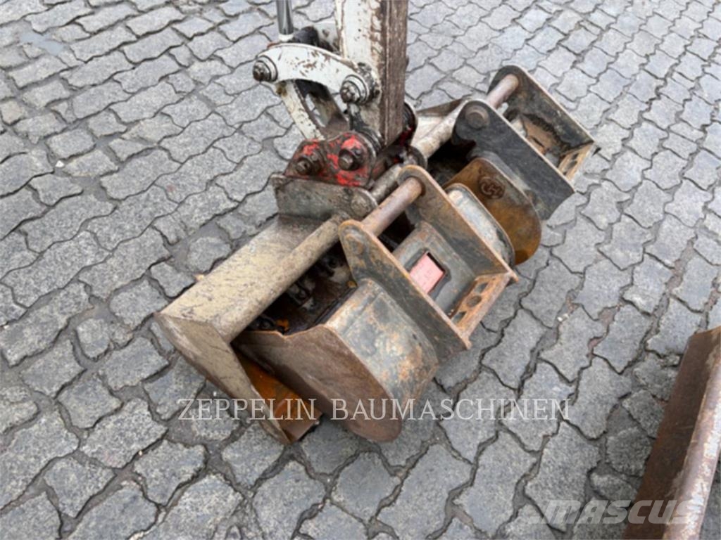Takeuchi TB016 Bagri goseničarji