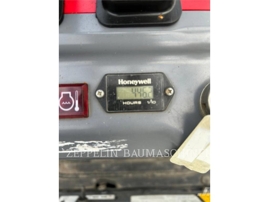 Takeuchi TB210R Bagri goseničarji