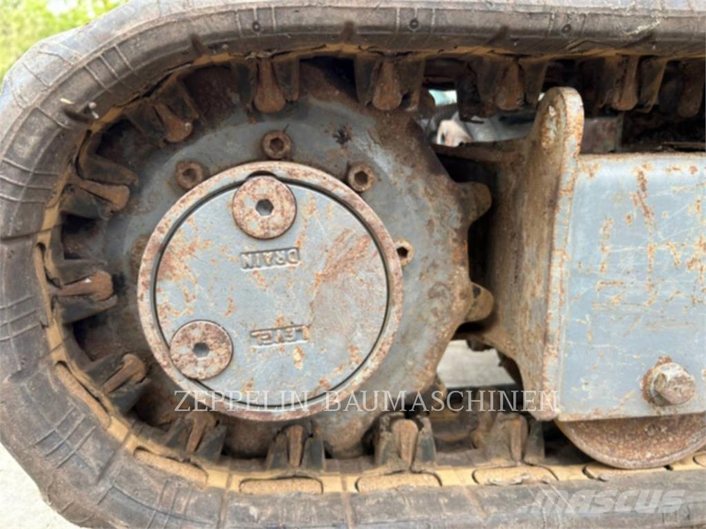 Takeuchi TB210R Bagri goseničarji