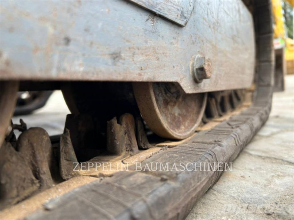 Takeuchi TB210R Bagri goseničarji