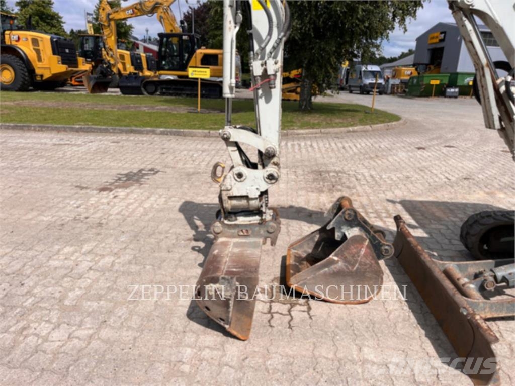 Takeuchi TB225 Εκσκαφείς με ερπύστριες