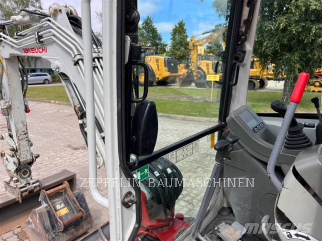 Takeuchi TB225 Εκσκαφείς με ερπύστριες