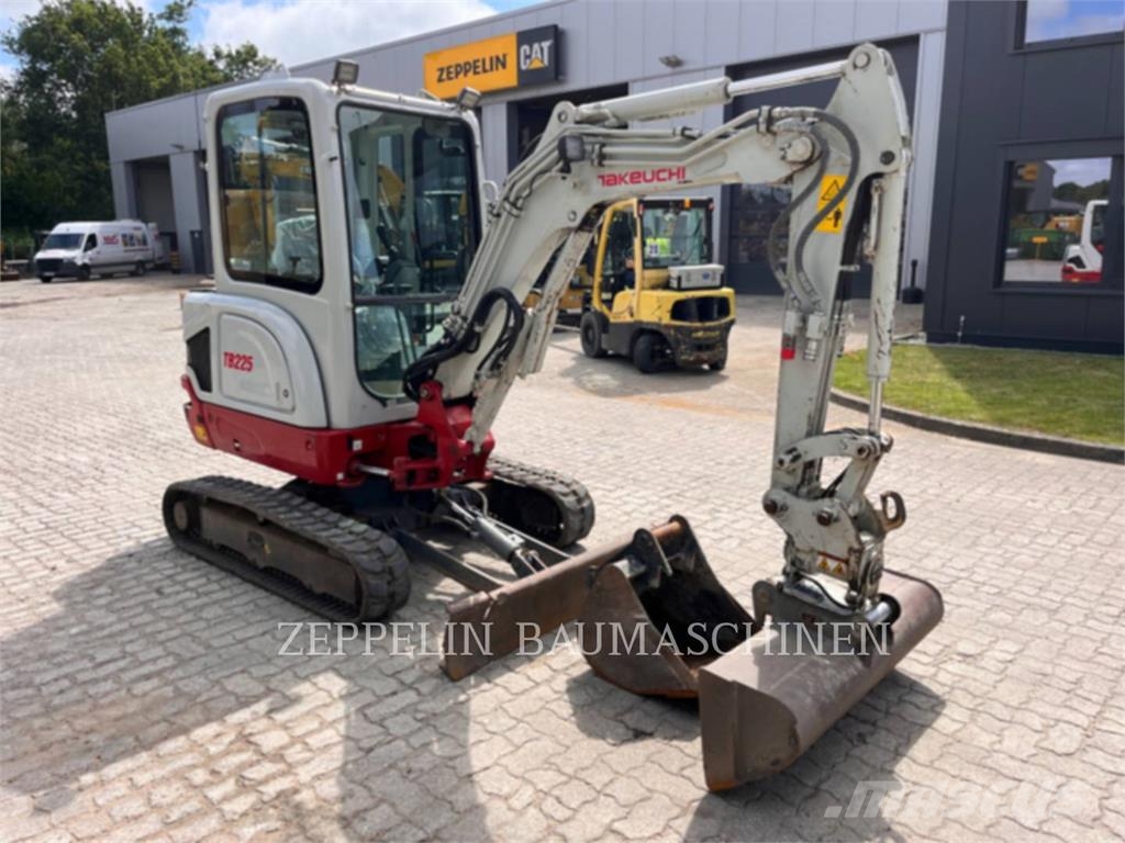 Takeuchi TB225 Εκσκαφείς με ερπύστριες