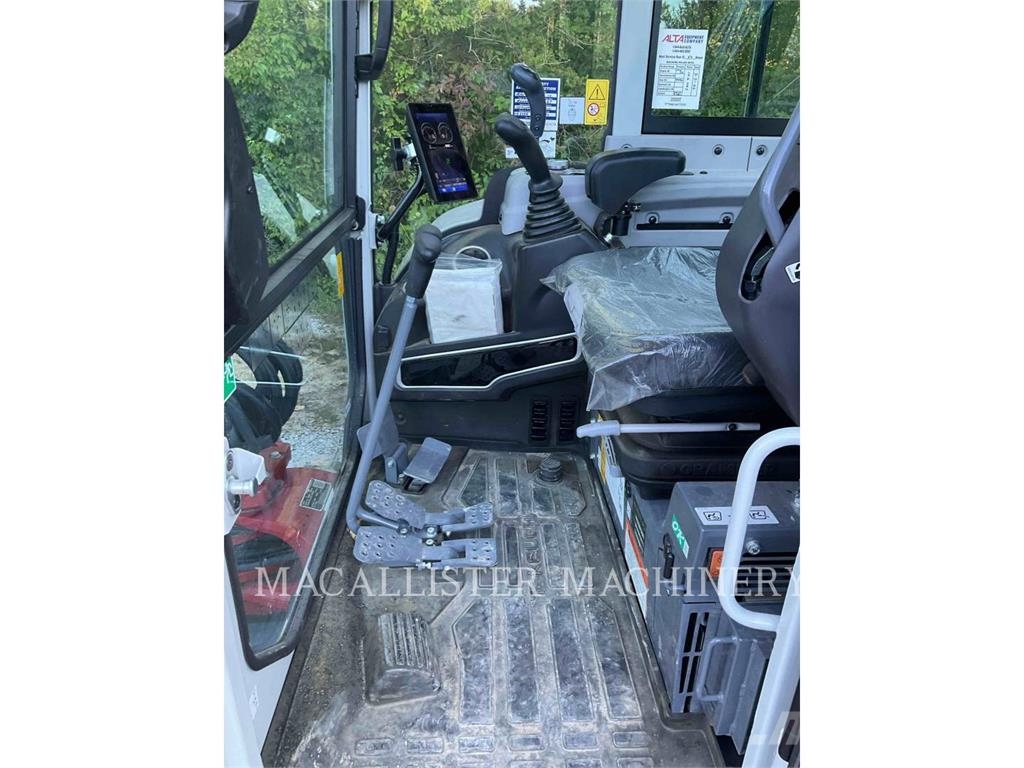 Takeuchi TB335R Pelle sur chenilles