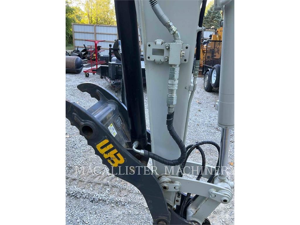 Takeuchi TB335R Pelle sur chenilles