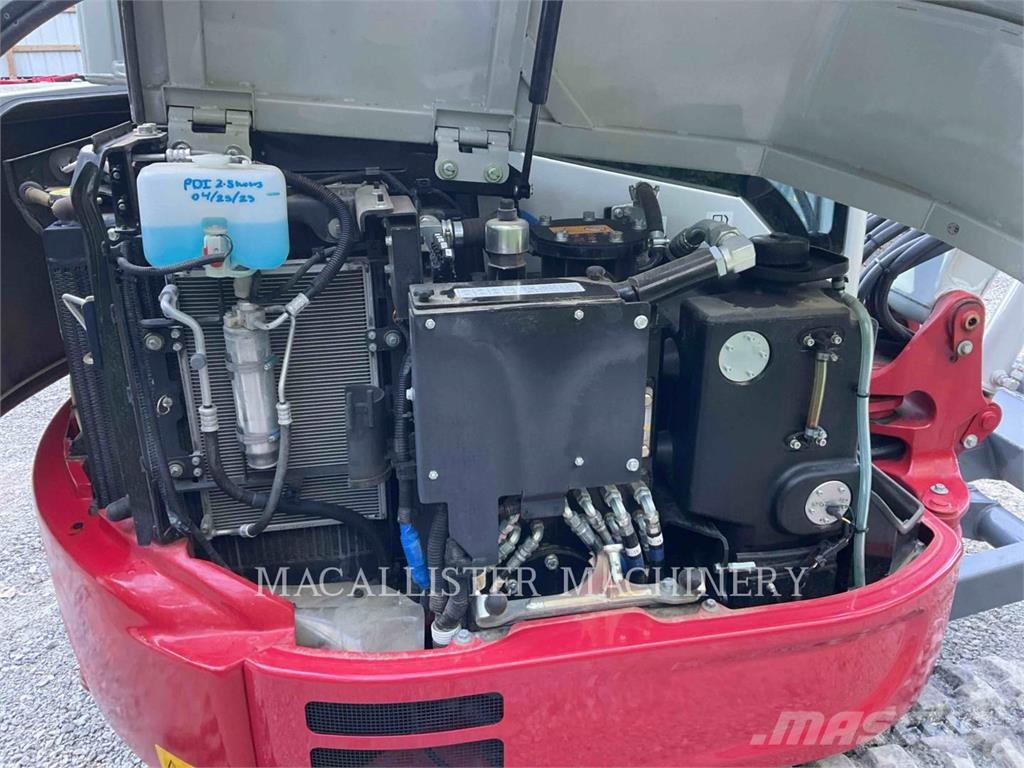 Takeuchi TB335R Pelle sur chenilles