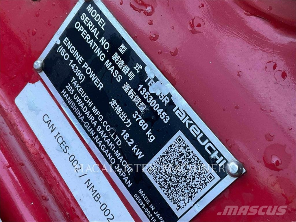 Takeuchi TB335R Pelle sur chenilles