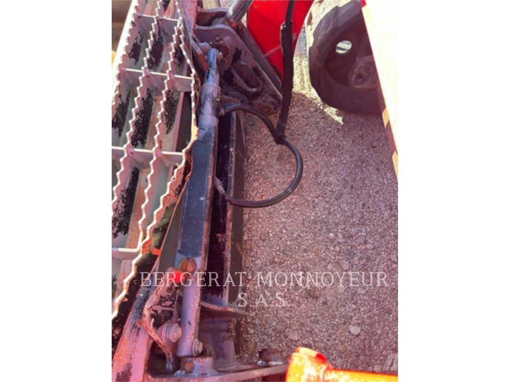 Takeuchi TL12 Ładowarki gąsienicowe