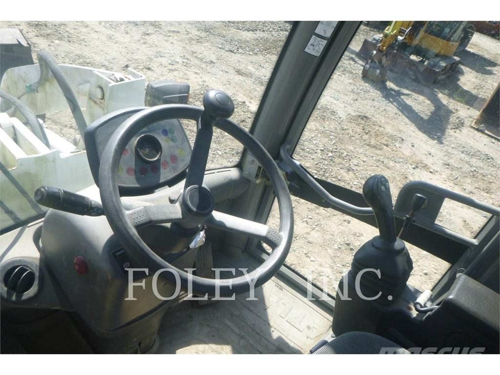 Takeuchi TW80 Cargadoras sobre ruedas