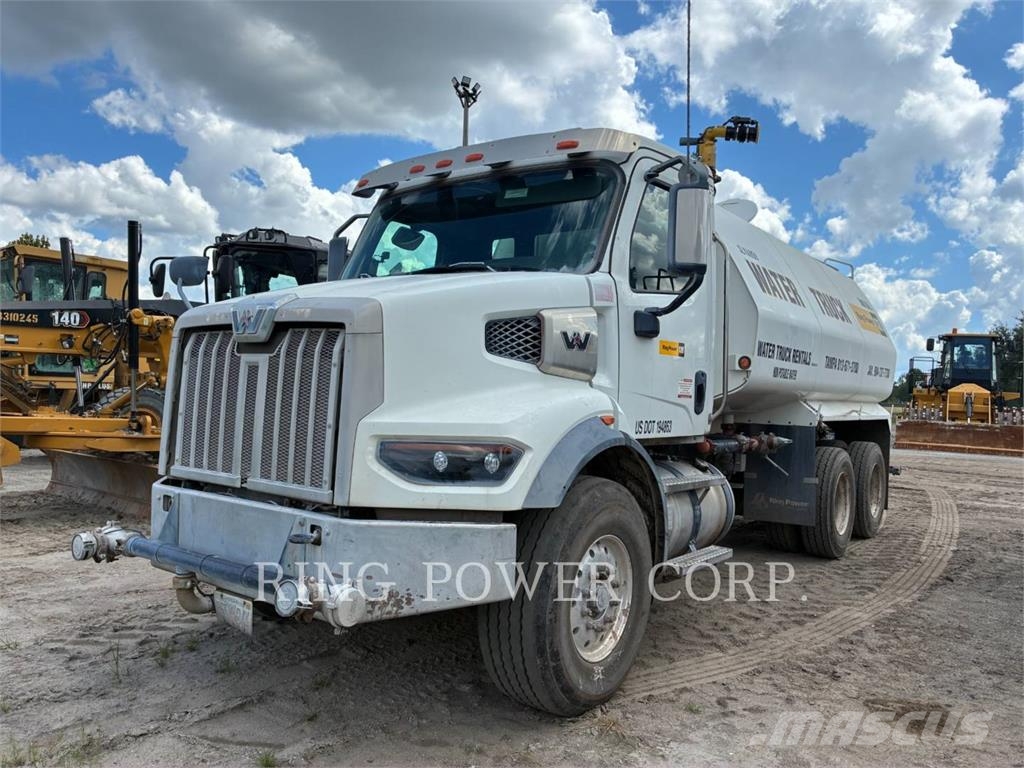 United WT5000 Tanker trucks