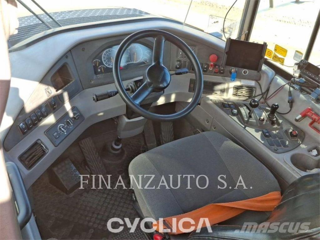 Volvo 2566 Дъмпери/моторни превозни средства