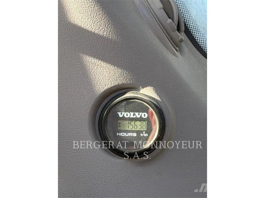 Volvo 326 Pelle sur chenilles