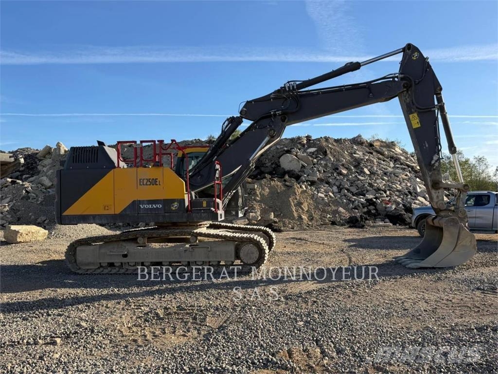 Volvo 326 Pelle sur chenilles
