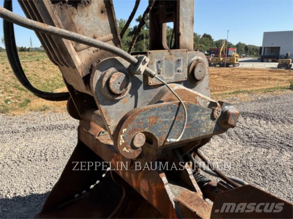 Volvo CONST. EQUIP. NA, INC. EC220E Excavadoras de cadenas
