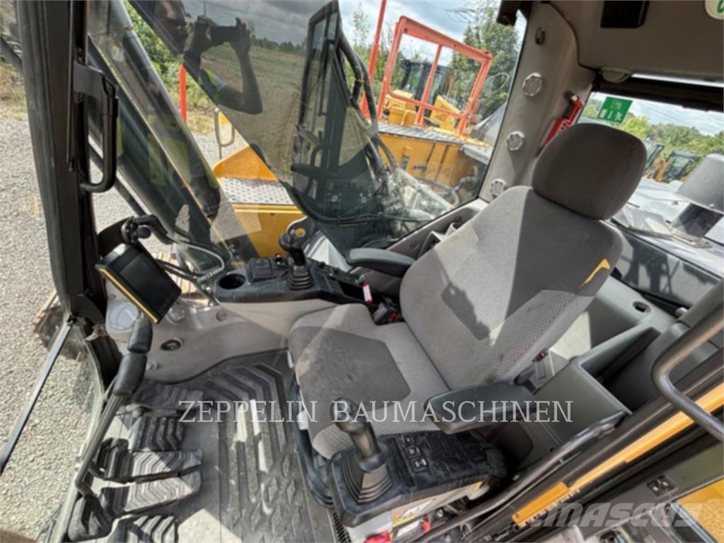 Volvo CONST. EQUIP. NA, INC. EC220E Excavadoras de cadenas