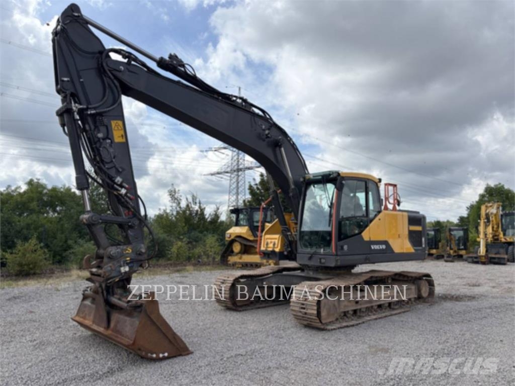 Volvo CONST. EQUIP. NA, INC. EC220E Excavadoras de cadenas