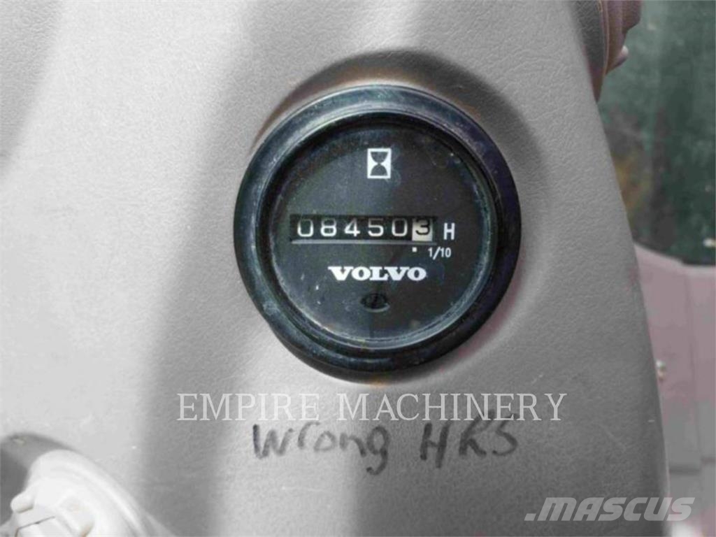 Volvo CONST. EQUIP. NA, INC. EC305CL 대형 굴삭기 29톤 이상