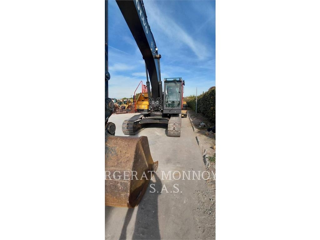 Volvo EC250 حفارات زحافة