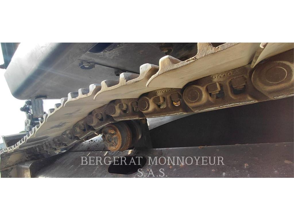 Volvo EC250 حفارات زحافة