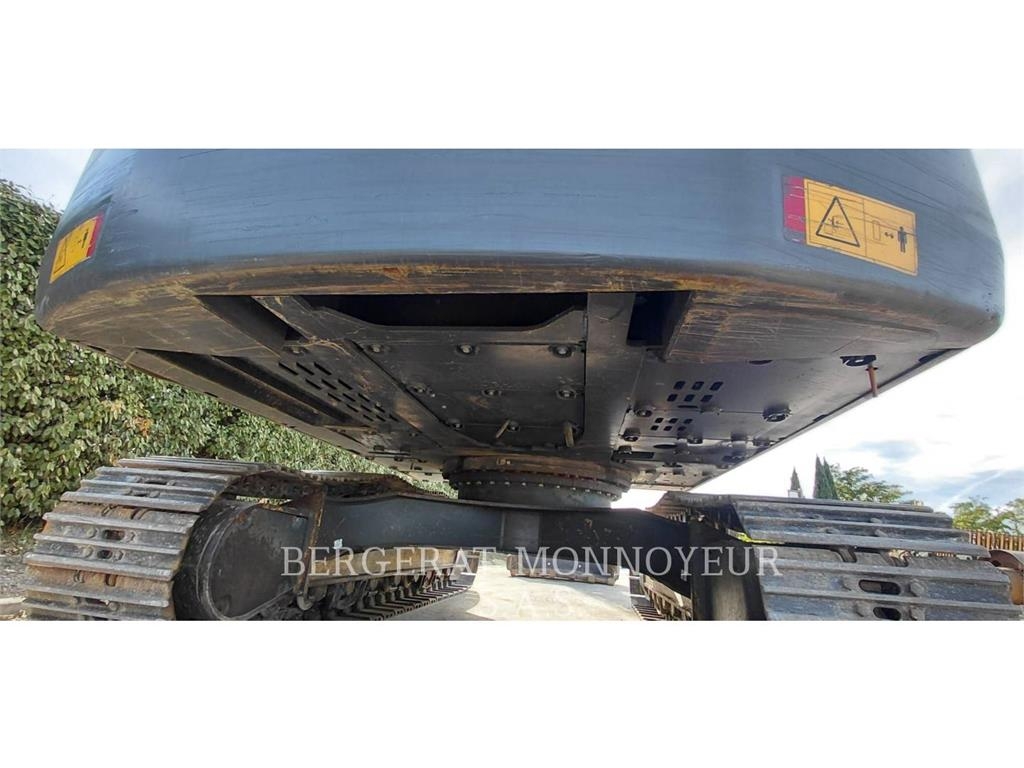 Volvo EC250 حفارات زحافة