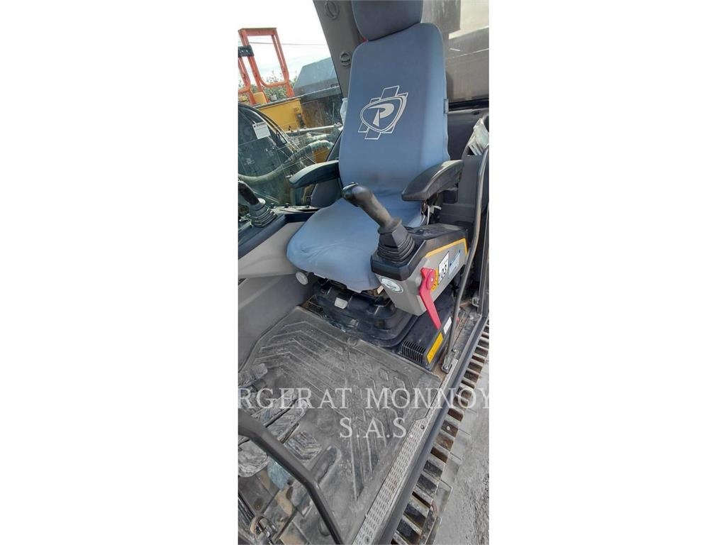 Volvo EC250 حفارات زحافة