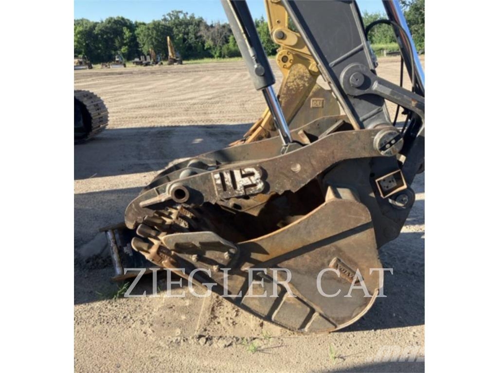 Volvo ECR145 대형 굴삭기 29톤 이상