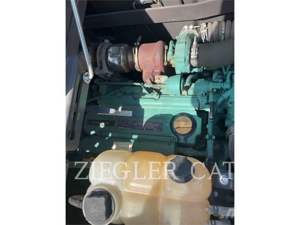 Volvo ECR145 대형 굴삭기 29톤 이상