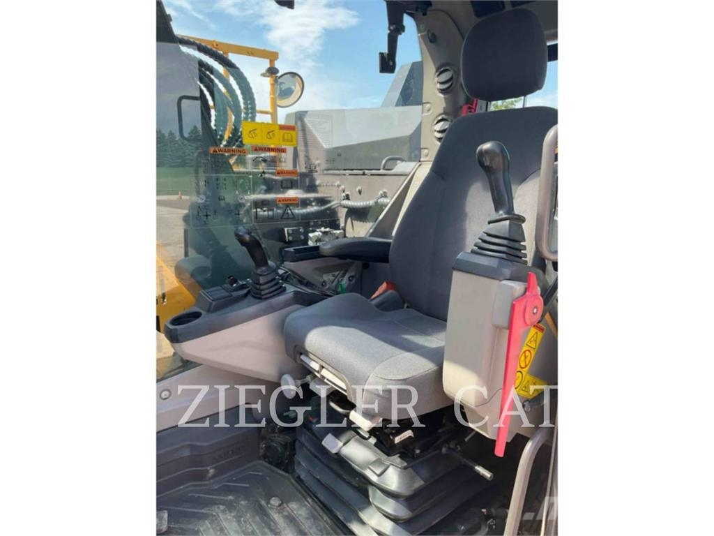 Volvo ECR145 대형 굴삭기 29톤 이상
