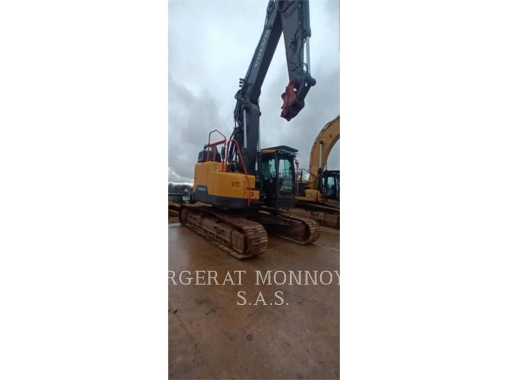 Volvo ECR235 大型油圧ショベル12t以上(パワーショベル・ユンボ)