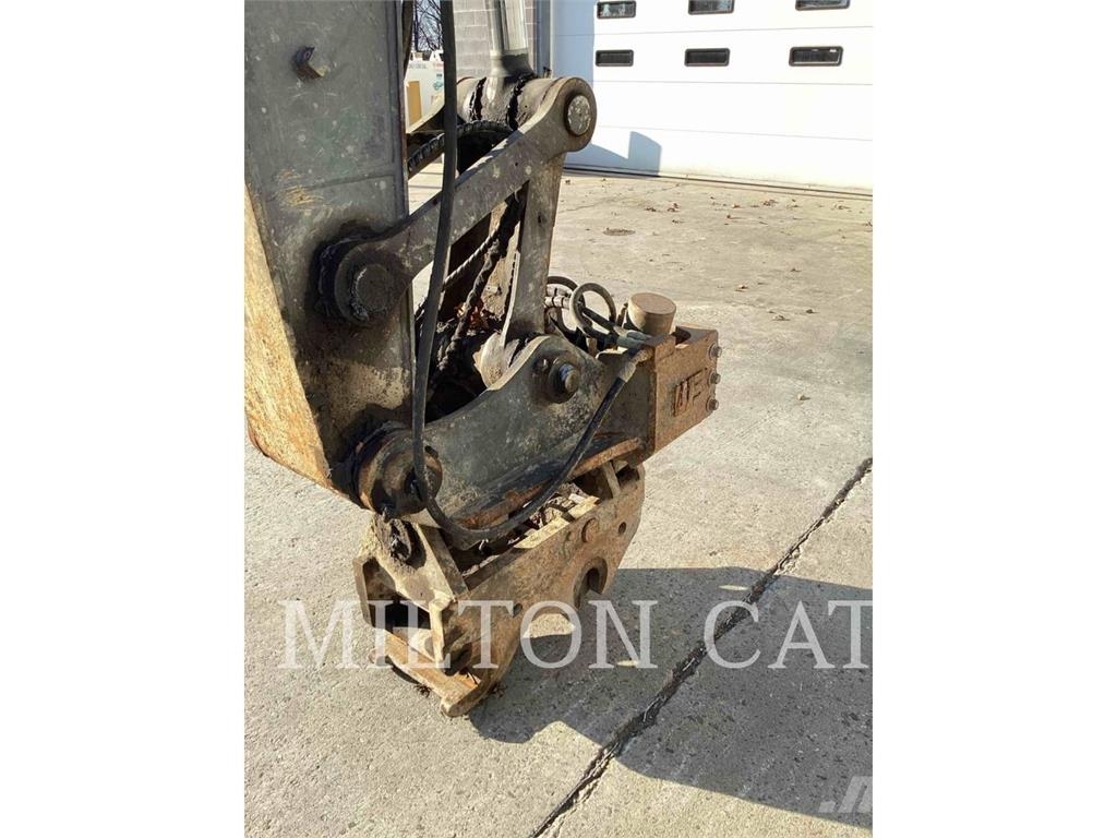 Volvo EW210C 대형 굴삭기 29톤 이상