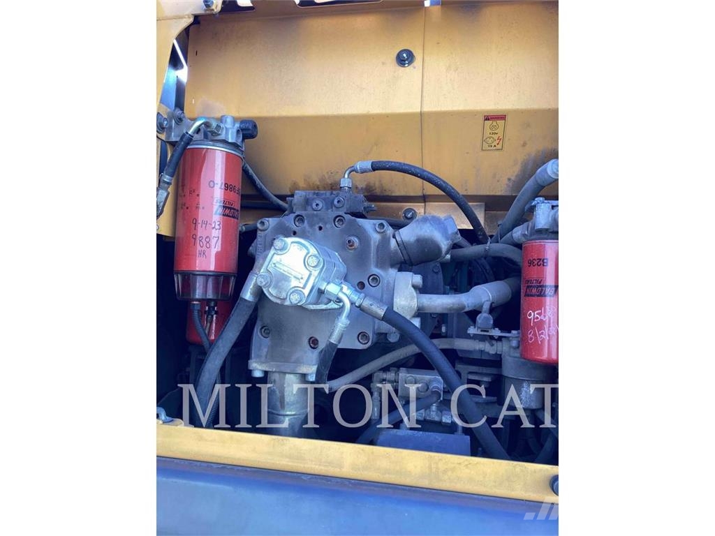 Volvo EW210C 대형 굴삭기 29톤 이상