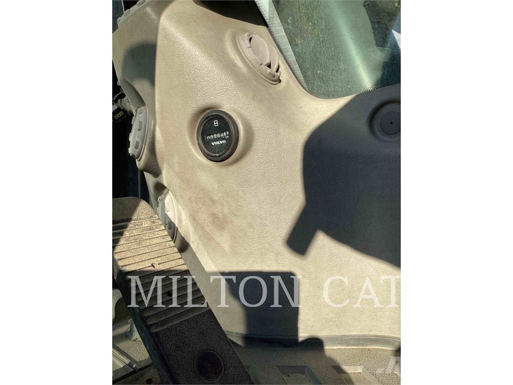 Volvo EW210C 대형 굴삭기 29톤 이상