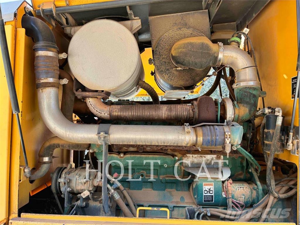 Volvo G720B Грейдери