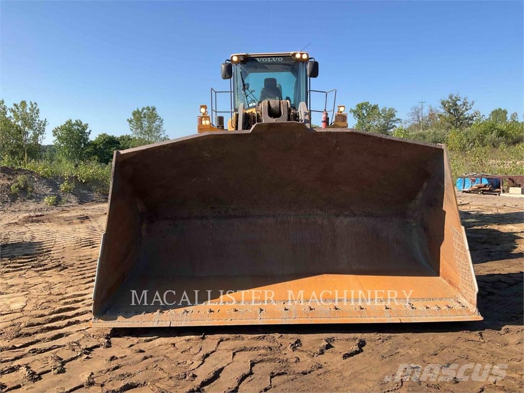 Volvo L250G Gumikerekes homlokrakodók