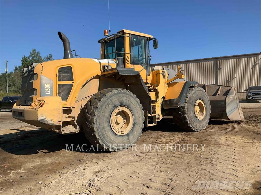Volvo L250G Gumikerekes homlokrakodók