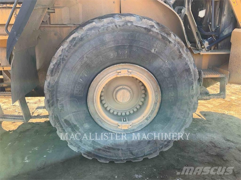 Volvo L250G Gumikerekes homlokrakodók