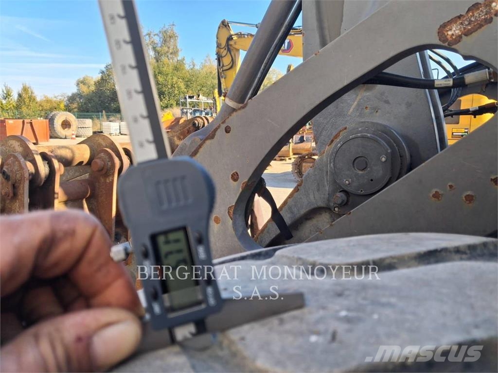 Volvo L90 Radlader