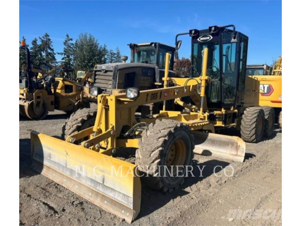 Weiler G65 Asphalt pavers