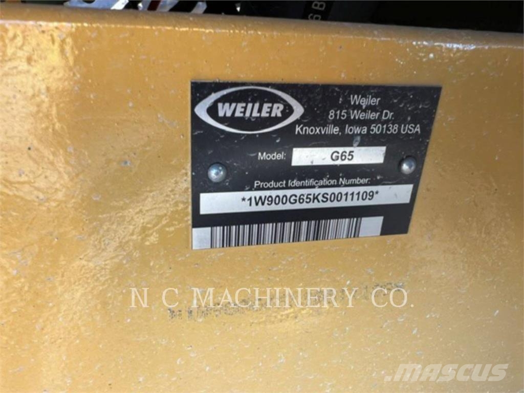 Weiler G65 Asphalt pavers