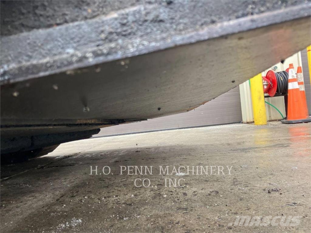 Weiler P385B Asphalt pavers
